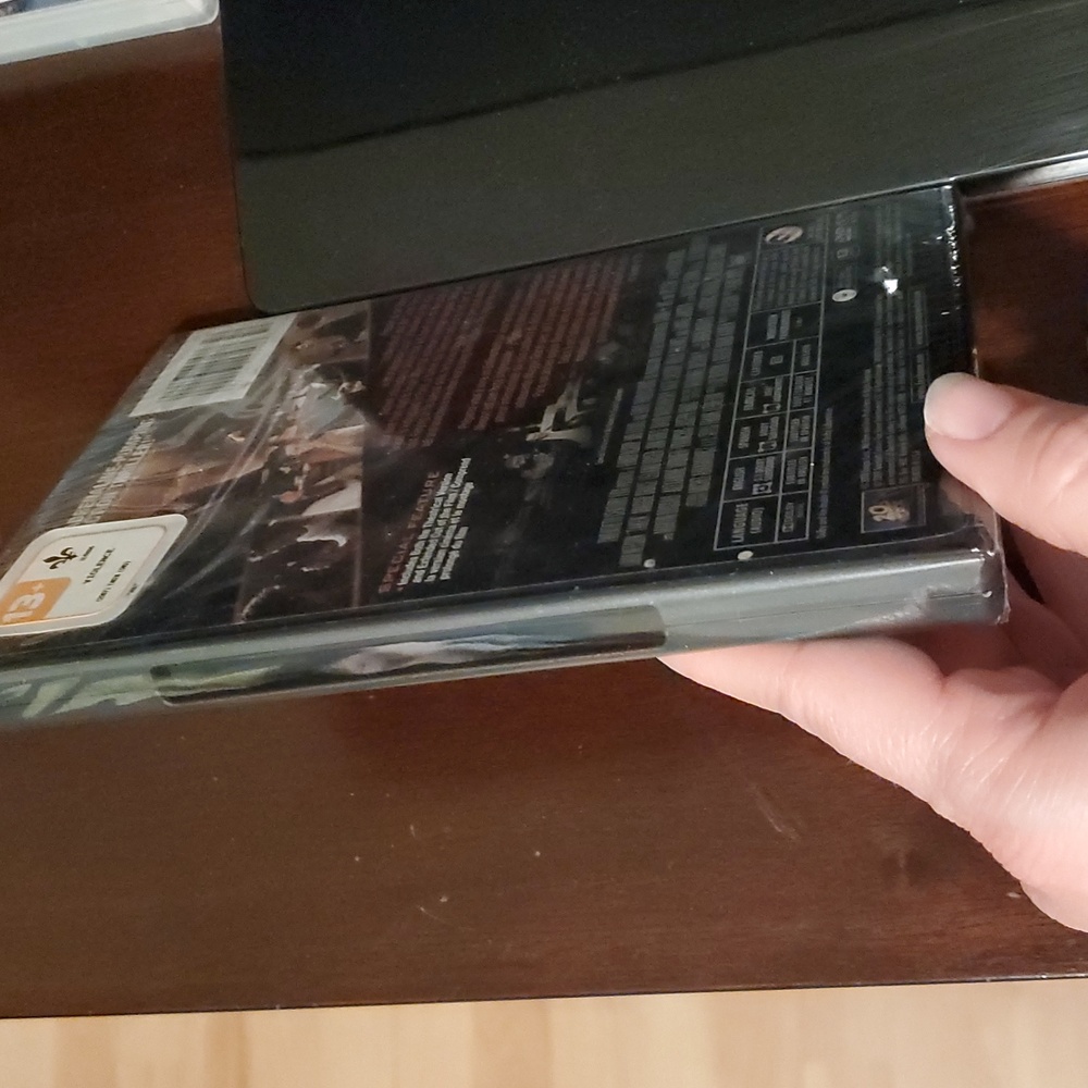 π Taken Extended Cut DVD - Picture 3 of 3